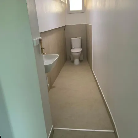 Hortenzia House With Free Parking 公寓 科希策